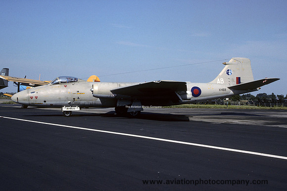 RAF 1 PRU English Electric Canberra PR.9 XH168 (1989)