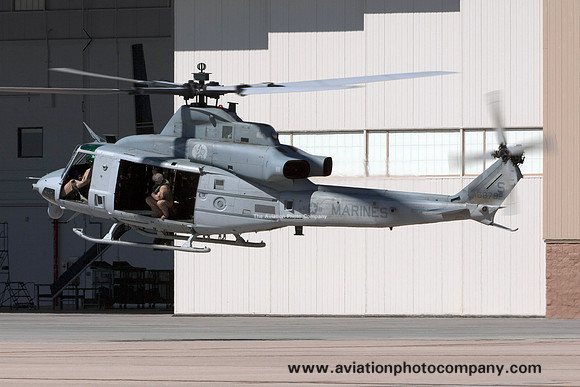 USMC HMLA-469 Bell UH-1Y 168792/SE-08 at the MCAS Miramar Airshow (2014)