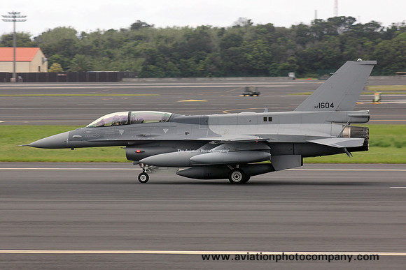 Iraqi Air Force Lockheed F-16D IAF1604 on delivery through Lajes on 09.07.15