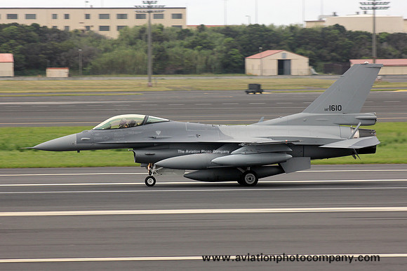 Iraqi Air Force Lockheed F-16C IAF1610 on delivery through Lajes on 09.07.15
