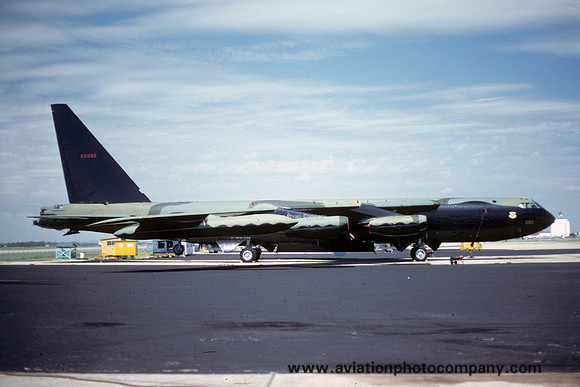 US Air Force 7 BW Boeing B-52D Stratofortress 55-0092 (1977)