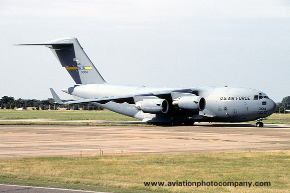 USAF 437/315 AW McDonnell Douglas C-17A Globemaster III 95-0104 at RAF Mildenhall (1998)