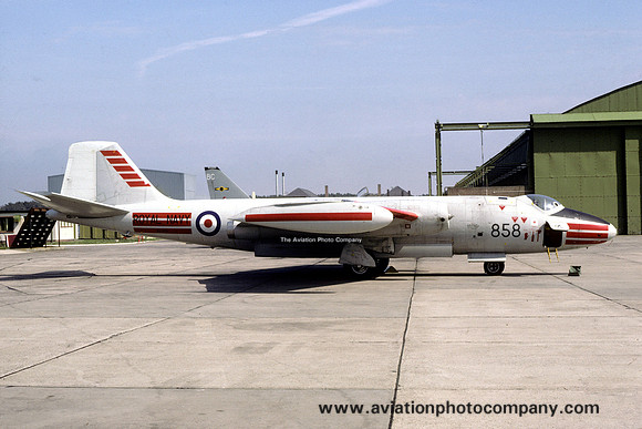 Royal Navy FRADU English Electric Canberra T.4 WJ874 at RAF Lossiemouth (1985)