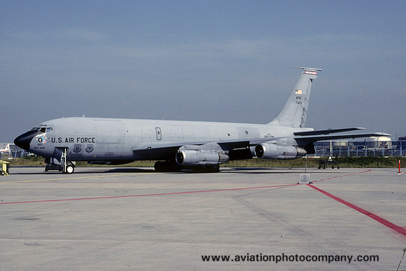 USAF AFRC 927 ARW Boeing KC-135E 57-1422 at Rhein Main (1999)