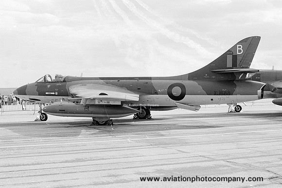 RAF TWU Hawker Hunter FGA.9 XJ688/B (1976)