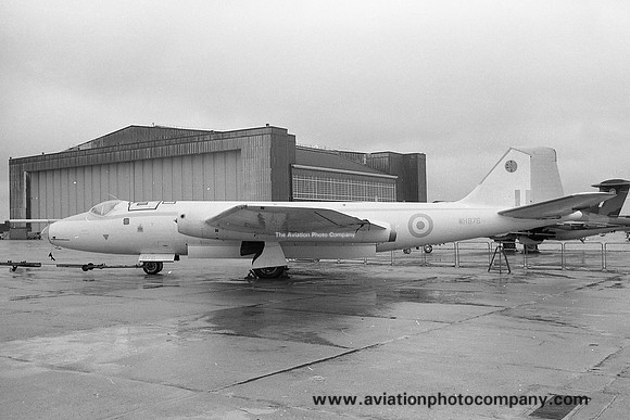 A&AEE English Electric Canberra B.2 WH876 (1971)