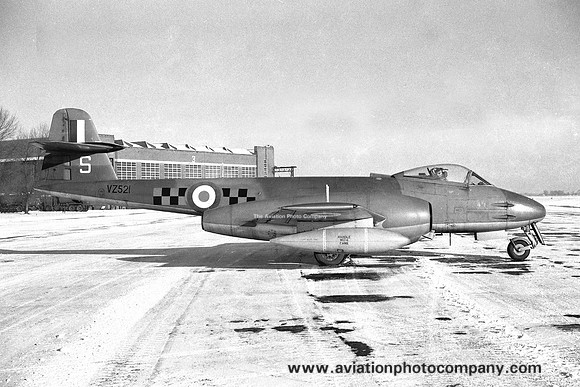 RAF 85 Squadron Gloster Meteor F.8 VZ521/S (1957)