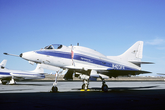 Flight Systems Inc Douglas A-4L Skyhawk N403FS (1985)