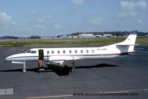 Swearingen SA226AT Merlin IV OY-AST at Newcastle (1980)