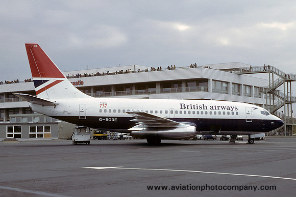 British Airways Boeing 737-236(A) G-BGDE at Newcastle (1980)