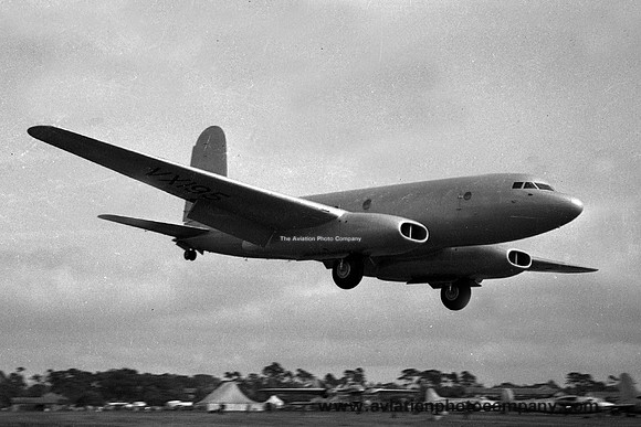 RAF Avro Tudor 8 VX195 at Farnborough (1958)