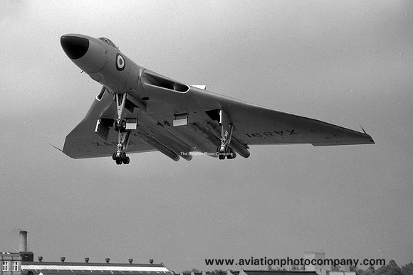 RAF Avro Vulcan B.1 XA891 at Farnborough