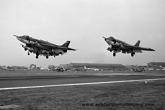 Royal Navy 807 Squadron Supermarine Scimitar F.1 XD250 at Farnborough