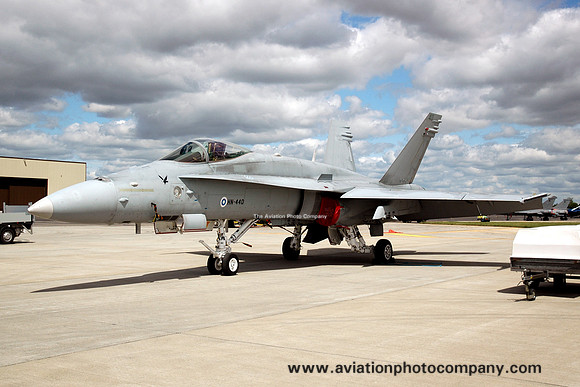Finnish Air Force HavLLv 11 McDonnell Douglas F-18C Hornet HN-440 at RIAT Fairford (2009)