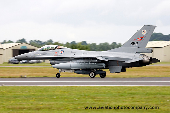 Norwegian Air Force 332 Skv GD F-16AM Fighting Falcon 662 at RIAT Fairford (2009)