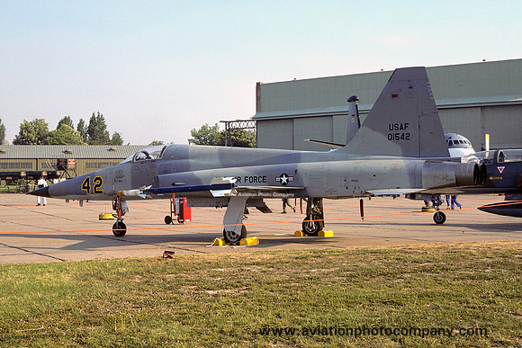 USAF 10 TRW 527 TFTAS Northrop F-5E 74-1542 at Mildenhall Air Fete (1977)