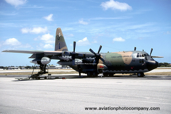 Brazilian Air Force 2/2 GT Lockheed KC-130H Hercules 2462 (2004)