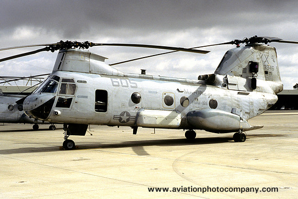 USMC HMM-166 Vertol CH-46E 153346/YX-605 (1999)