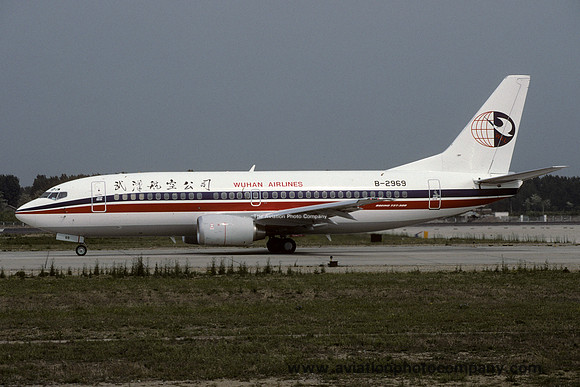 Wuhan Airlines Boeing 737-300 B-2969 (1999)