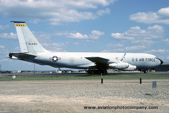 USAF 9 SRW Boeing KC-135Q 59-1490 at RAF Mildenhall (1984)