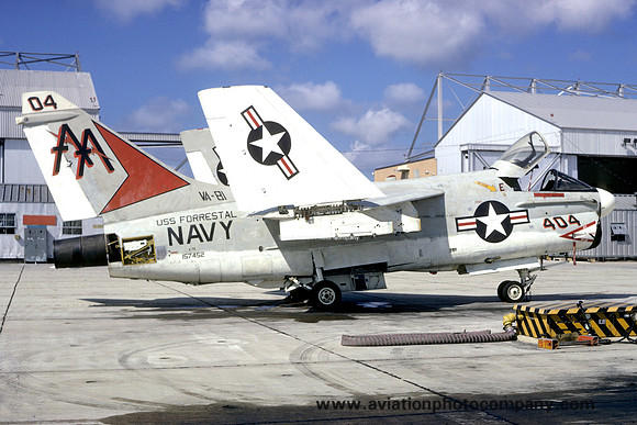 US Navy VA-81 LTV A-7E 157452/AA-404 (1974)
