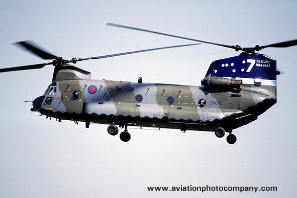 RAF 7 Squadron Vertol Chinook HC.1 ZA671 (1989)