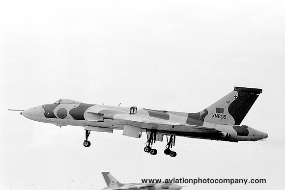 RAF 9 Squadron Avro Vulcan B.2 XM606 (1979)