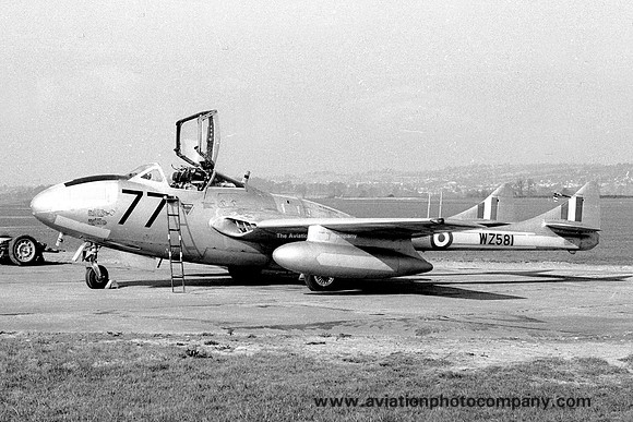 RAF 3/4 CAACU De Havilland Vampire T.11 WZ581/77 (1969)
