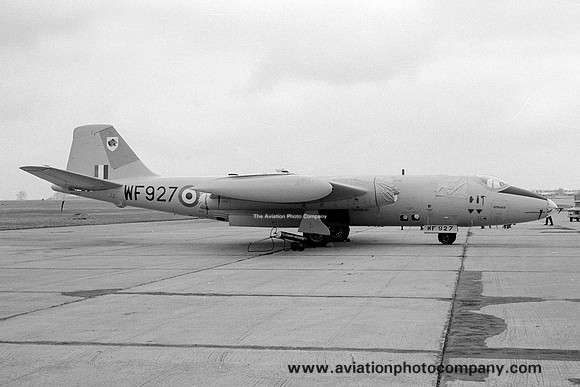 RAF 231 OCU English Electric Canberra PR.3 WF927 (1967)
