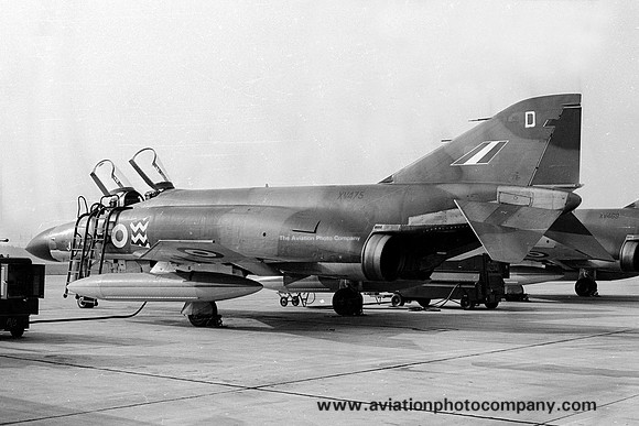 RAF 17 Squadron McDonnell F-4M Phantom FGR.2 XV475/D (1971)