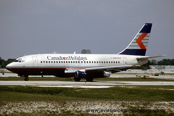 Canadian Holidays Boeing 737 C-GMPW (1994)