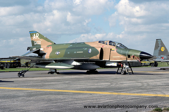 USAF 10 TRW 1 TRS McDonnell RF-4C 66-0430/AR at RAF Binbrook (1977)