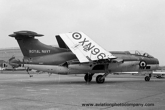 Royal Navy SAH Blackburn Buccaneer S.1 XN967 (1976)