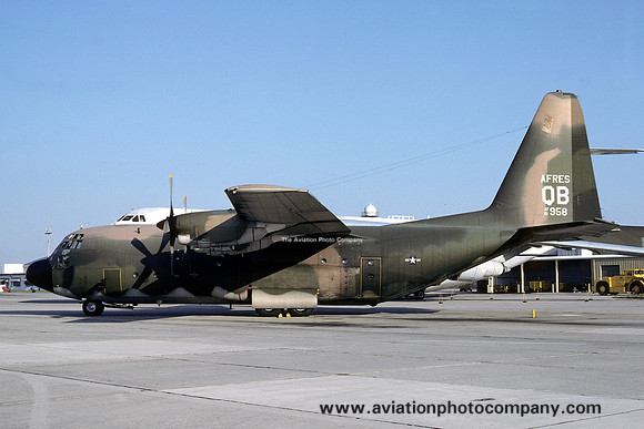 USAF Reserve 711 TAS Lockheed C-130B Hercules 61-0958/QB (1975)