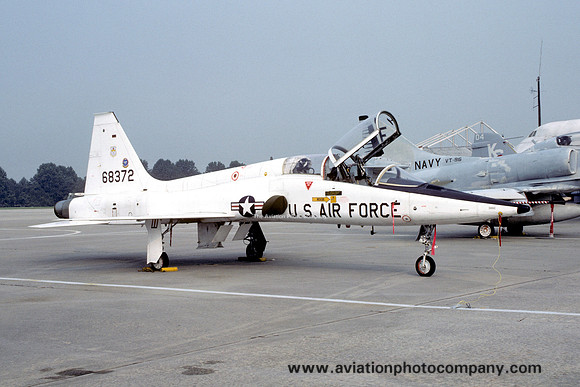USAF 12 FTW Northrop T-38A Talon 66-8372 at NAS Atlanta (1984)