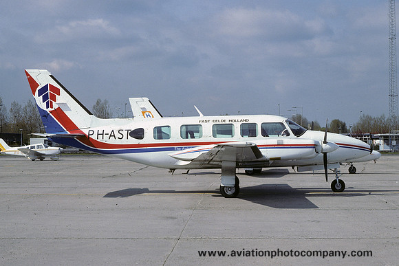 Fast Eelde Holland Piper PA-31 Navajo PH-AST (1979)
