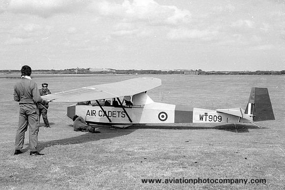 RAF Air Cadets 626 Glider Squadron Slingsby Sedburgh TX.1 WB942 (1975)