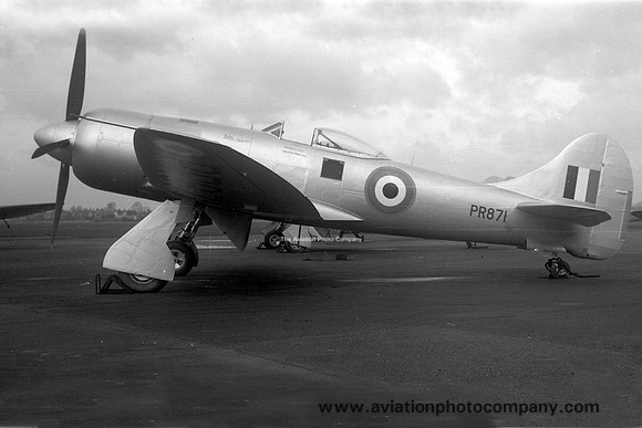 RAF Hawker Tempest F.2 PR871 (1949)