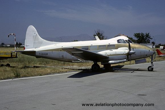 De Havilland Dove N9890A (1979)