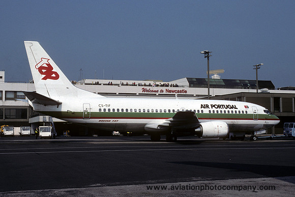 TAP Air Portugal Boeing 737-300 CS-TIF at Newcastle (1993)