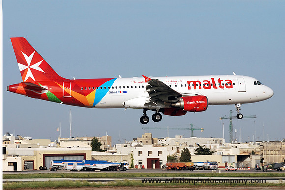 Air Malta Airbus A.320-200 9H-AEN at Malta Luqa (2012)