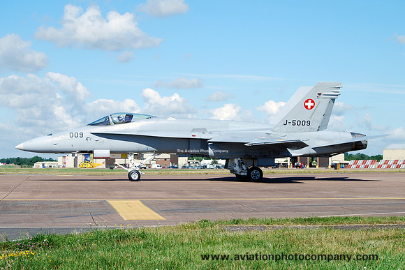 Swiss AF FlSt17 McDonnell Douglas F/A-18C J-5009 at RIAT Fairford (2014)