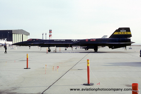 NASA Lockheed YF-12A Blackbird 60-6935 at Edwards AFB (1977)
