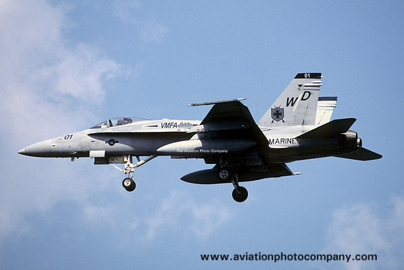US Marines VMFA-212 McDonnell Douglas F/A-18C Hornet 163730/WD-01 (2003)
