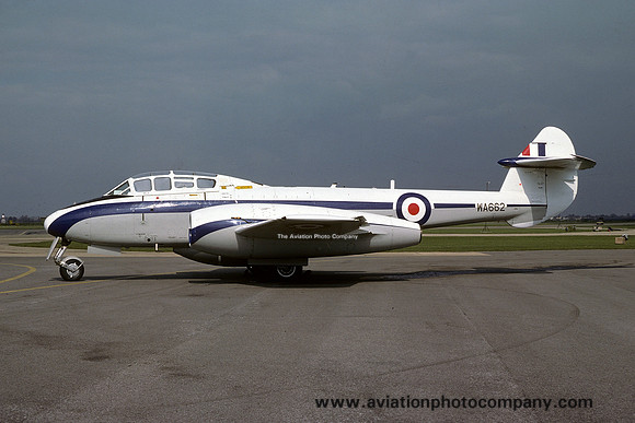 Royal Aircraft Establishment Gloster Meteor T.7 WA662 (1979)