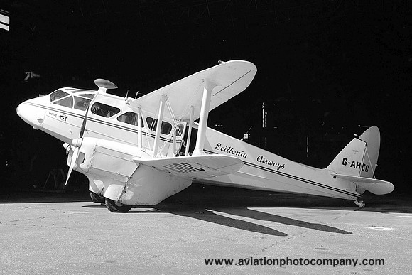 Scillonia Airways De Havilland Dragon Rapide G-AHGC (1966)