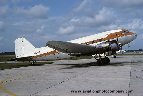 Douglas C-47 Dakota N133D (1979)