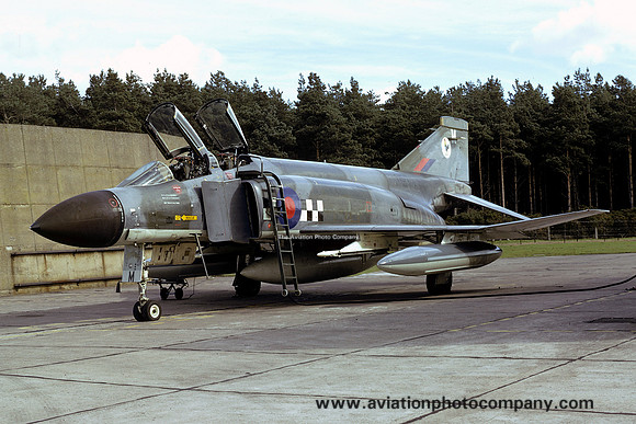 RAF 43 Squadron McDonnell F-4K Phantom FG.1 XV577/M (1974)