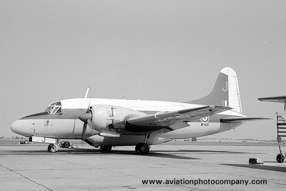 RAF 5 FTS Vickers Varsity T.1 WF409/J (1974)