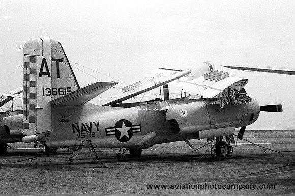 US Navy VS-32 Grumman S-2F Tracker 136615/AT42
